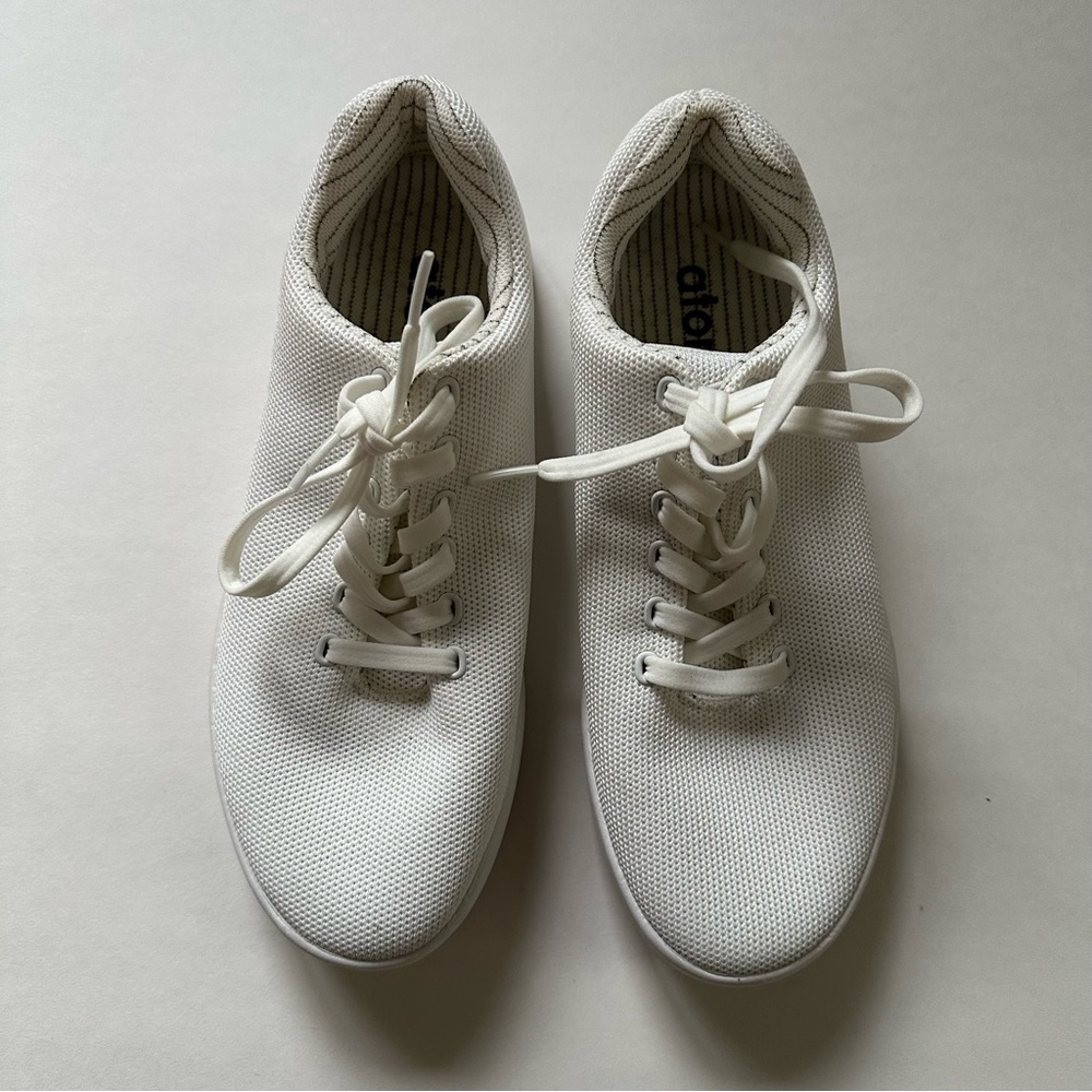 ATOMS // model 000